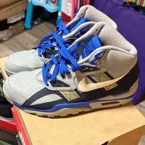 Nike Air Trainer SC High in Dark Gray and Black